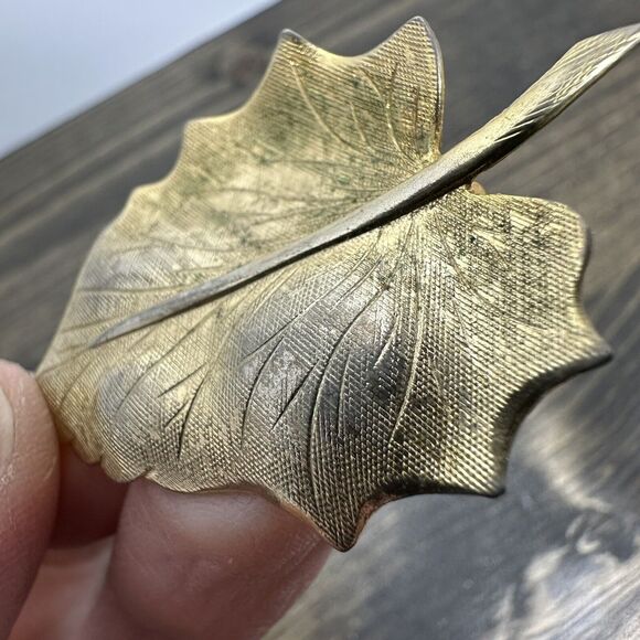 3 Vintage Gold Tone Textured Leaf Brooch Pins Feather Costume Estate Jewelry - Picture 13 of 16